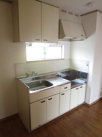 エステートピア山崎Aの物件内観写真